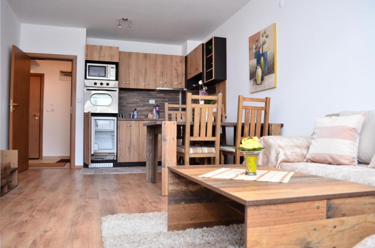 Apartamento Двустаен Апартамент Горски Кът Банско Exterior foto